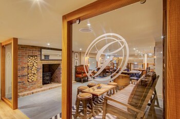 Gissons Hotel By Oyo Rooms (Adults Only)