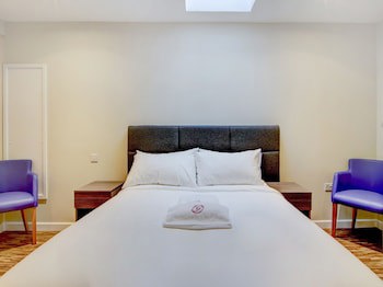 Gissons Hotel By Oyo Rooms (Adults Only)