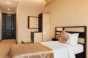 Days Hotel By Wyndham Baku