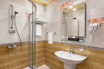 Days Hotel By Wyndham Baku