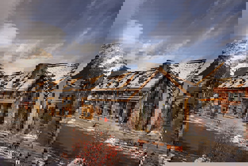 Peaks Hotel & Suites