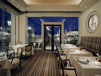 Hotel La Suite Kobe Harborland