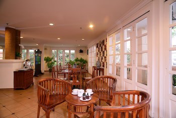Bella Vista Waterfront Resort