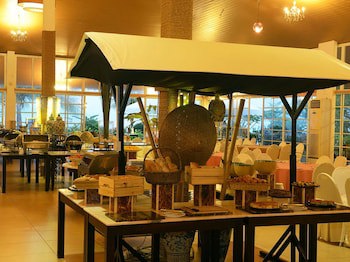 Bella Vista Waterfront Resort