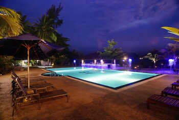 Bella Vista Waterfront Resort