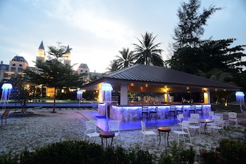 Bella Vista Waterfront Resort