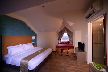 Bella Vista Waterfront Resort