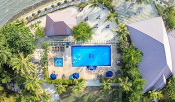 Bella Vista Waterfront Resort