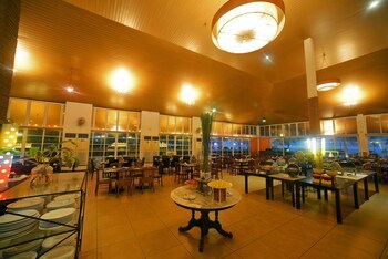 Bella Vista Waterfront Resort