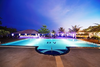 Bella Vista Waterfront Resort