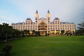 Bella Vista Waterfront Resort