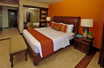Costabella Tropical Beach Hotel