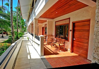 Costabella Tropical Beach Hotel