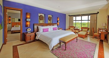Costabella Tropical Beach Hotel