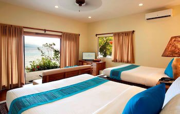Bluewater Sumilon Island Resort