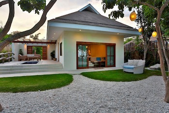 Bluewater Sumilon Island Resort