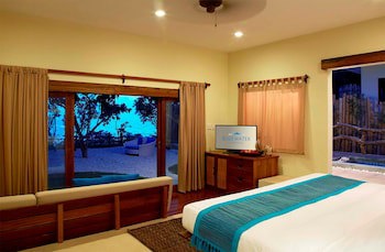 Bluewater Sumilon Island Resort
