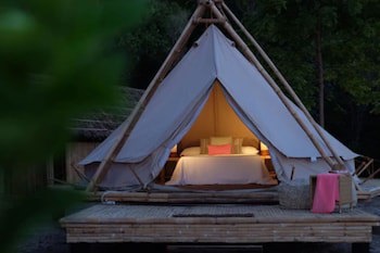 Bluewater Sumilon Island Resort