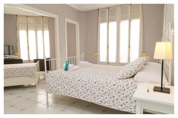 B&B Hi Valencia Canovas