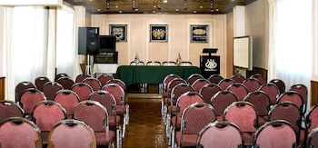 Americana Hotel