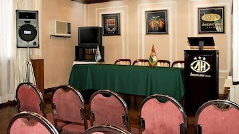 Americana Hotel
