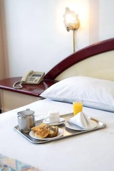 Americana Hotel