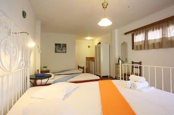Amorani Studios galeri fotoğrafı