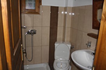 Amorani Studios galeri fotoğrafı