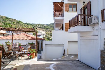 Amorani Studios galeri fotoğrafı