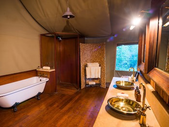 Aha Thakadu River Camp
