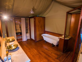 Aha Thakadu River Camp