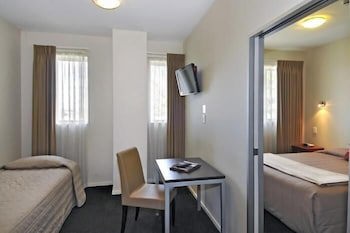 540 On Great South Motel