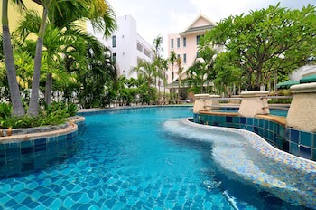 Baan Karonburi Resort