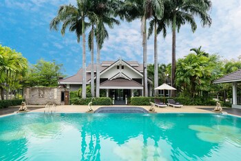 Le Charme Sukhothai Historical Park Resort