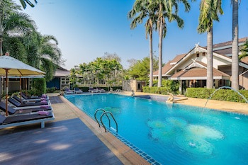 Le Charme Sukhothai Historical Park Resort