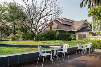 Le Charme Sukhothai Historical Park Resort