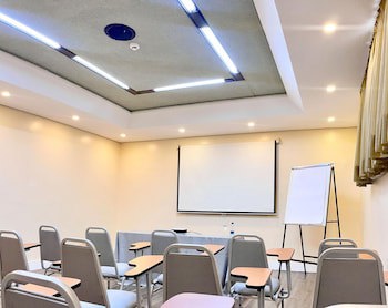 Adrianopolis All Suites