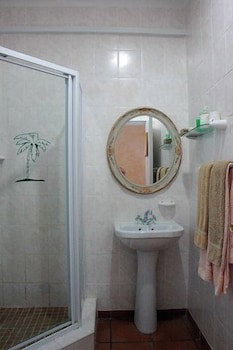 Centre Court B & B