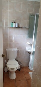 Centre Court B & B