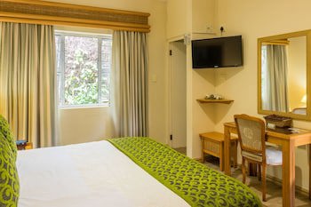 Centre Court B & B