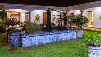 Centre Court B & B