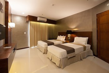 Cebu White Sands Resort And Spa