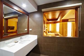 Cebu White Sands Resort And Spa