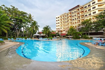 Cebu White Sands Resort And Spa