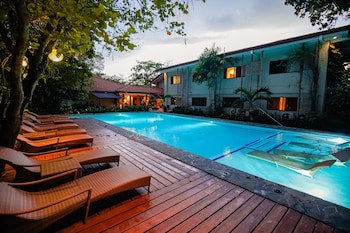 Cebu White Sands Resort And Spa