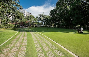Cebu White Sands Resort And Spa