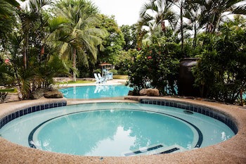 Cebu White Sands Resort And Spa