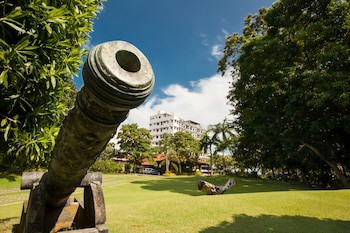 Cebu White Sands Resort And Spa