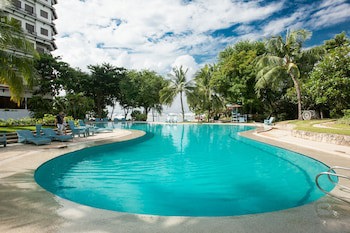 Cebu White Sands Resort And Spa