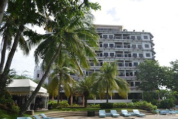 Cebu White Sands Resort And Spa
